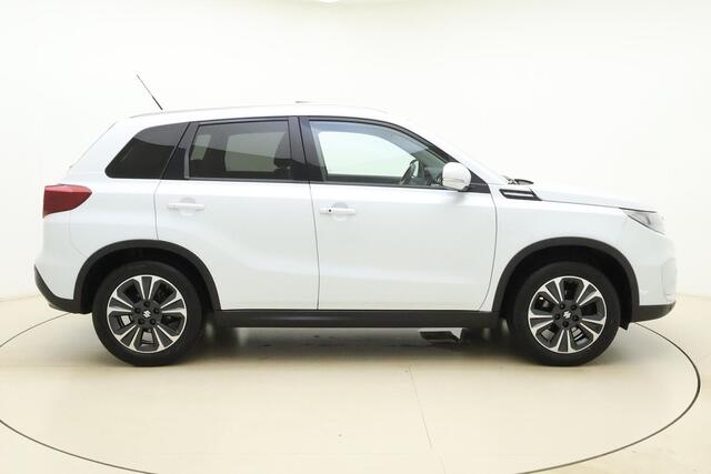 Suzuki VITARA 1.4 Boosterjet Style Smart Hybrid AllGrip Automaat | Navigatie | Panoramisch schuif/kanteldak | Keyless | Climate control | Stoelverwarming | Extra getint glas