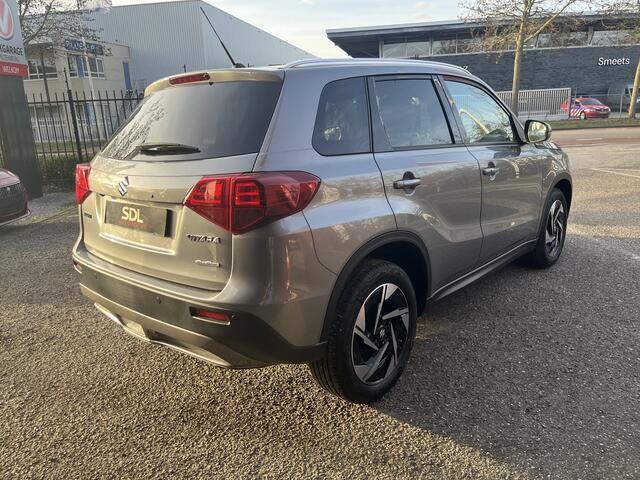 Suzuki VITARA 1.4 Boosterjet AllGrip Stijl // ADAPT. CRUISE // SCHUIF-KANTELDAK // CAMERA // STOELVERWARMING // KEYLESS // NAVI //