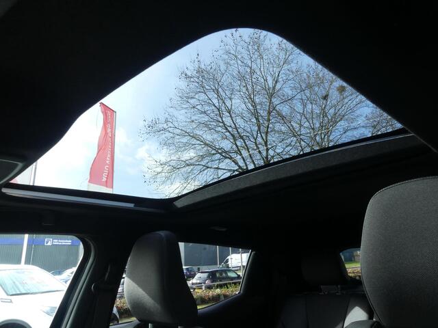 Suzuki VITARA e Style 61 kWh Elektrische bestuurdersstoel, Panoramadak, Half lederen bekl. 360 graden camera, Stuur verwarming