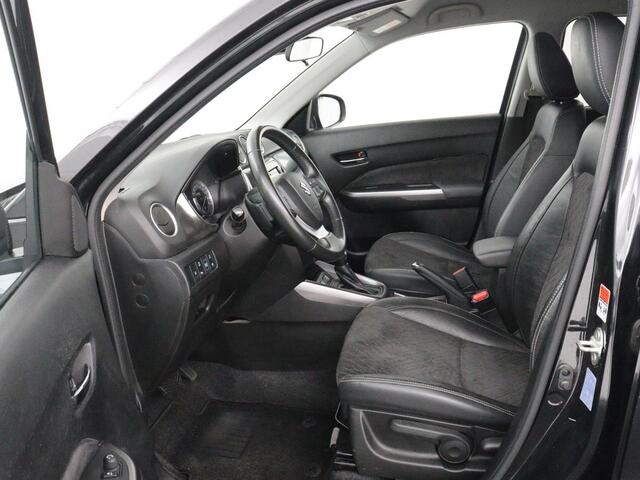 Suzuki VITARA 1.5 Hybrid Style | Trekhaak | Stoelverwarming | Adaptive cruise | Camera | Carplay | Leder/Alcantara | Full LED | Keyless | Navigatie | Climate control | Parkeerhulp