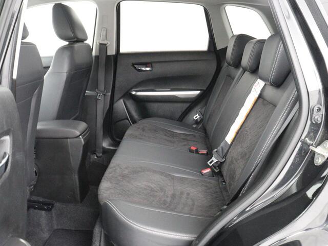 Suzuki VITARA 1.5 Hybrid Style | Trekhaak | Stoelverwarming | Adaptive cruise | Camera | Carplay | Leder/Alcantara | Full LED | Keyless | Navigatie | Climate control | Parkeerhulp