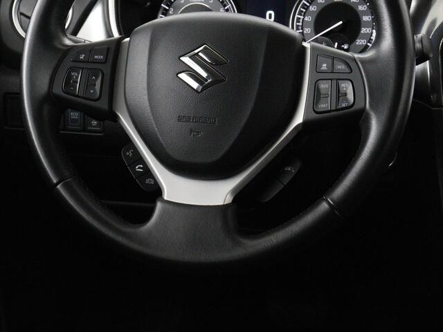 Suzuki VITARA 1.5 Hybrid Style | Trekhaak | Stoelverwarming | Adaptive cruise | Camera | Carplay | Leder/Alcantara | Full LED | Keyless | Navigatie | Climate control | Parkeerhulp