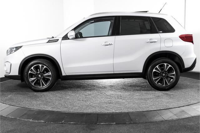 Suzuki VITARA 1.4 Boosterjet Stijl 140 PK - Automaat Org. NL | S/K-Panodak | Adapt. Cruise | Stoelverw. | PDC | Camera | NAV + App. Connect | ECC | LM 17" |