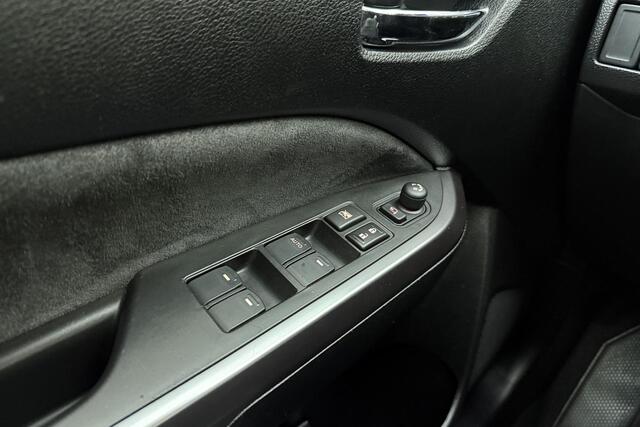 Suzuki VITARA 1.4 Boosterjet Style Smart Hybrid 129pk Automaat | Panoramadak | Navigatie | Climate Control | Cruise Control Adaptief | Camera | Stoelverwarming