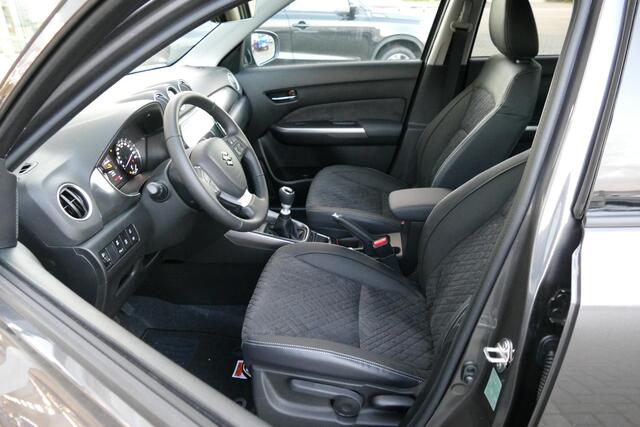 Suzuki VITARA 1.4 Boosterjet Smart Hybrid Style | Voorraad auto | Snel rijden | Foto's ter illustratie |