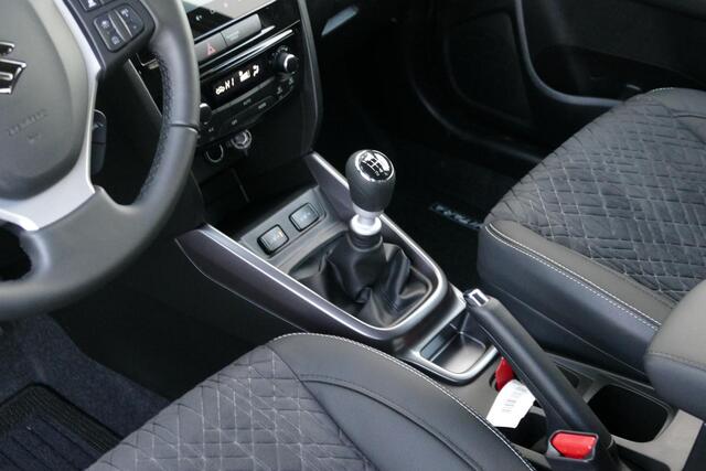 Suzuki VITARA 1.4 Boosterjet Smart Hybrid Style | Voorraad auto | Snel rijden | Foto's ter illustratie |