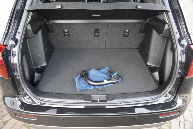 Suzuki VITARA 1.4 Boosterjet Style Smart Hybrid Trekhaak Leer alcantara