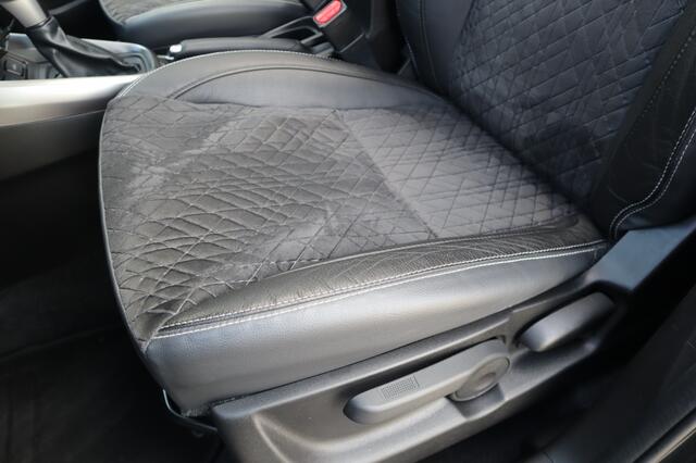 Suzuki VITARA 1.4 Boosterjet Stijl Automaat | Pano dak | Treeplanken | Adaptiv