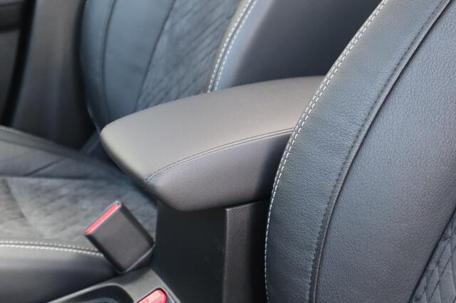 Suzuki VITARA 1.4 Boosterjet Stijl Automaat | Pano dak | Treeplanken | Adaptiv