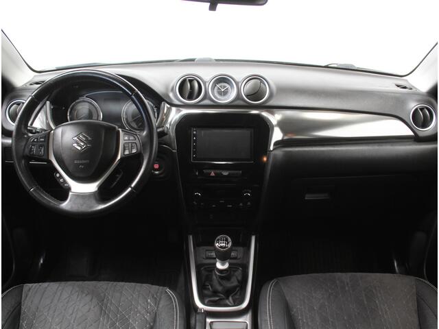 Suzuki VITARA 1.4 Boosterjet Style Smart Hybrid NAVI | CARPLAY | CAMERA | CLIMATE | HALFLEER | LED | STOELVERW | ADAPCRUISE | PANODAK | LMV17 | PDC | DAB