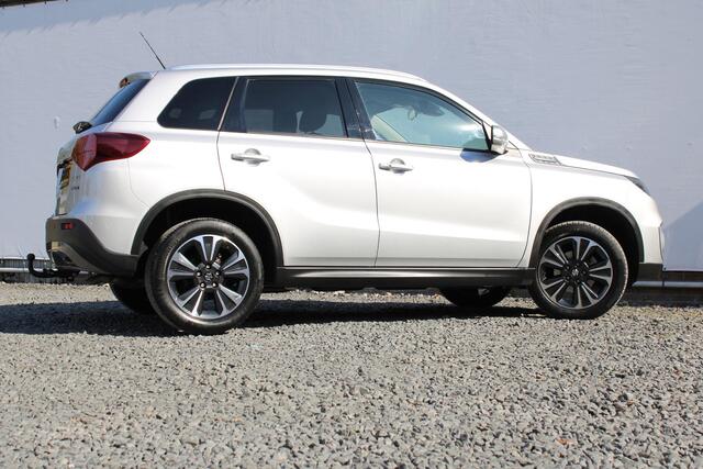 Suzuki VITARA 1.4 Boosterjet Style Smart Hybrid Automaat, Trekhaak, Stijl Uitvoering