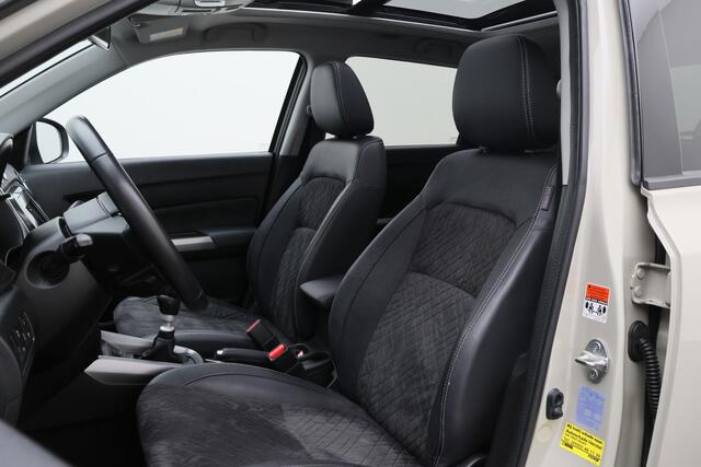 Suzuki VITARA 1.4 Boosterjet Style Smart Hybrid Panoramadak, ACC, Camera, Apple Carplay, Stoelverwarming, DAB, 17''