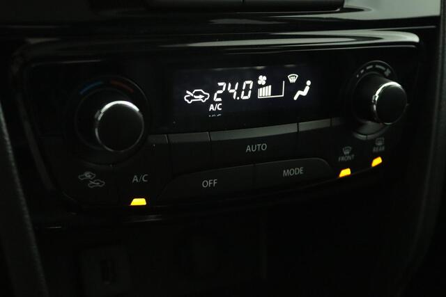 Suzuki VITARA 1.4 Boosterjet Smart Hybrid Special Edition | Cliamet control | Cruise control adaptive | zwarte lichtmetalen velgen | Oranje Stiksels | Apple carplay, Android auto | Stoelverwarming | Navigatie |