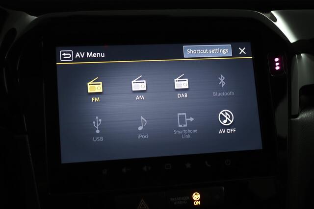 Suzuki VITARA 1.4 Boosterjet Smart Hybrid Special Edition | Cliamet control | Cruise control adaptive | zwarte lichtmetalen velgen | Oranje Stiksels | Apple carplay, Android auto | Stoelverwarming | Navigatie |