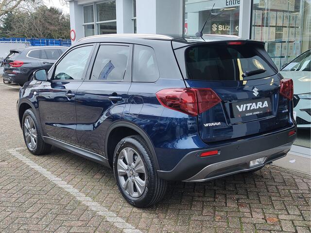 Suzuki VITARA 1.4 BOOSTERJET SELECT SMART HYBRID Direct Leverbaar | Tot 10 JAAR GARANTIE! | Inclusief ¤ 2.000,- Voorraad Voordeel