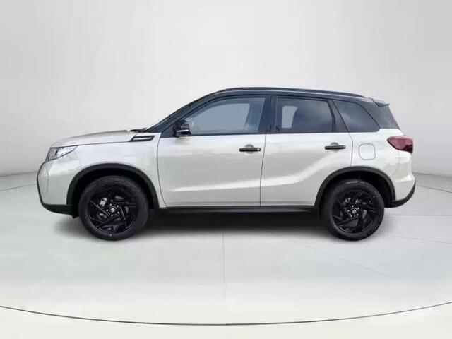 Suzuki VITARA 1.4 Boosterjet Smart Hybrid Special Edition **SAVANNA IVORY METALLIC/ PANARAMA DAK/ AUTOMAAT/ DIRECT LEVERBAAR**