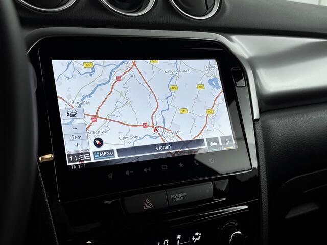 Suzuki VITARA 1.5 Hybrid Select | Metaallak | Stoelverwarming | Parkeercamera | LM-Velgen |