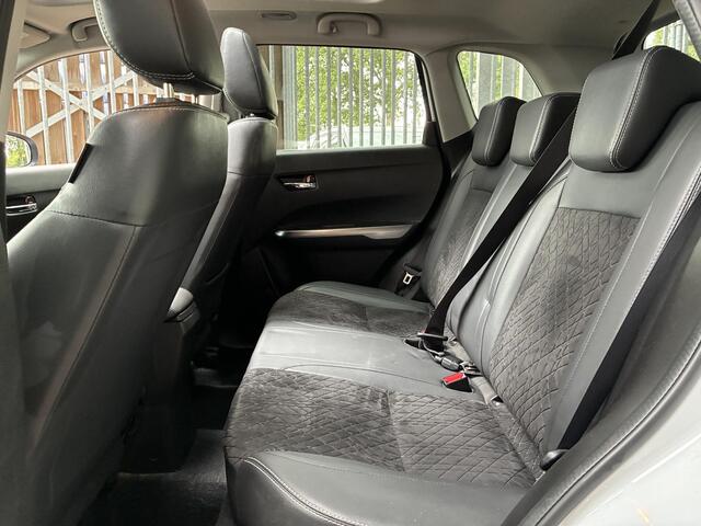Suzuki VITARA 1.4 Boosterjet Stijl | Half-leder | Schuifkanteldak | Adaptieve Cruise Control | Winterset extra!