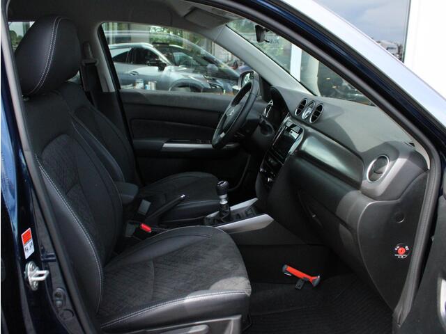 Suzuki VITARA 1.4 Boosterjet Style Rhino Edition Smart Hybrid Multimediasysteem, Cruise control, Climate control, Parkeercamera, Stoelverwarming