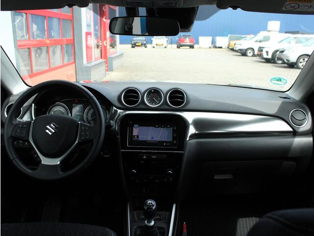 Suzuki VITARA 1.4 Boosterjet Style Rhino Edition Smart Hybrid Multimediasysteem, Cruise control, Climate control, Parkeercamera, Stoelverwarming