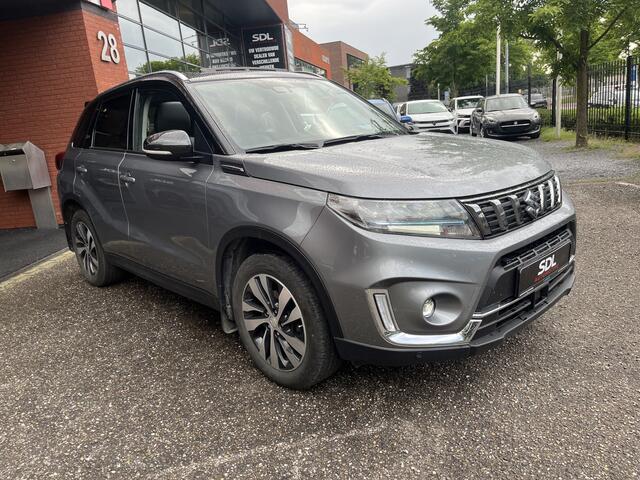 Suzuki VITARA 1.5 Hybrid Style AllGrip // SCHUIF-KANTELDAK // LEDER-ALCANTARA // AFN. TREKHAAK // ADAPT. CRUISE // KEYLESS // CAMERA //