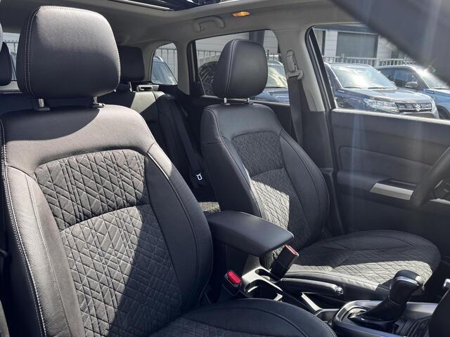 Suzuki VITARA 1.5 Hybrid Style | Pano l Treeplanken | Navi | RIJKLAARPRIJS!
