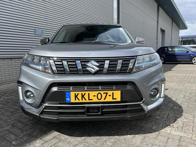 Suzuki VITARA 1.4 Boosterjet Style Smart Hybrid Meest Luxe uitvoering| All season banden