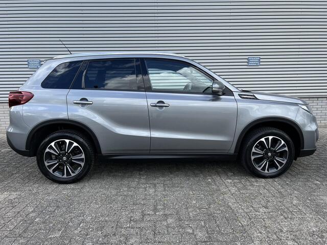 Suzuki VITARA 1.4 Boosterjet Style Smart Hybrid Meest Luxe uitvoering| All season banden