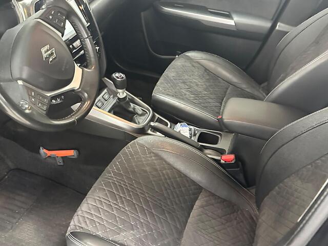 Suzuki VITARA 1.4 Boosterjet Style Smart Hybrid AFNEEMBARE TREKHAAK | NAVIGATIE | ACHTERUITRIJCAMERA
