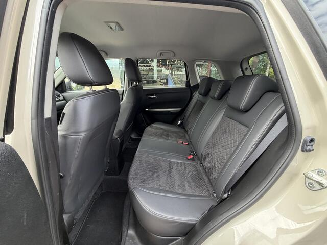 Suzuki VITARA 1.4 Boosterjet Style Smart Hybrid 129PK | Carplay | Adaptieve Cruise Control | Parkeersensoren voor en achter + Achteruitrijcamera