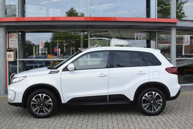 Suzuki VITARA 1.5 Hybrid Style Automaat | Trekhaak | Navigatie | Ledere bekleding |