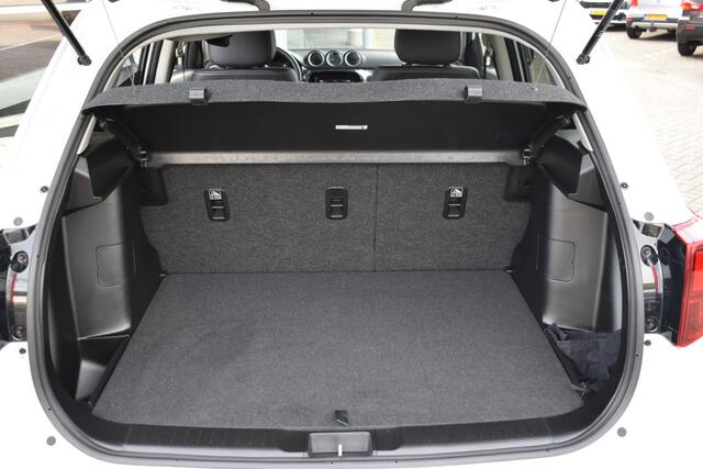 Suzuki VITARA 1.5 Hybrid Style Automaat | Trekhaak | Navigatie | Ledere bekleding |