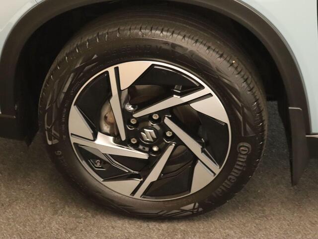 Suzuki VITARA 1.5 Hybrid Style - ORIGINEEL NEDERLANDSE AUTO - AFNEEMBARE TREKHAAK - PANORAMADAK - DODEHOEKDETECTIE - VOORSTOELEN VERWARMD - KEYLESS ENTRY/START - ACHTERUITRIJCAMERA - PARKEERSENSOREN - CRUISE CONTROL ADAPTIEF - CLIMATE CONTROL