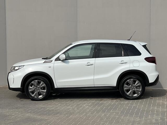 Suzuki VITARA 1.4 Boosterjet Smart Hybrid Select / Dealer onderhouden / Adapt. CC / Camera / Navigatie / DAB / Apple Carplay Android / 17" LM wielen & All Season banden /