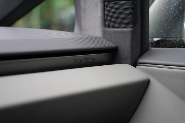 Tesla CYBERTRUCK AWD 100 kWh Foundation Series