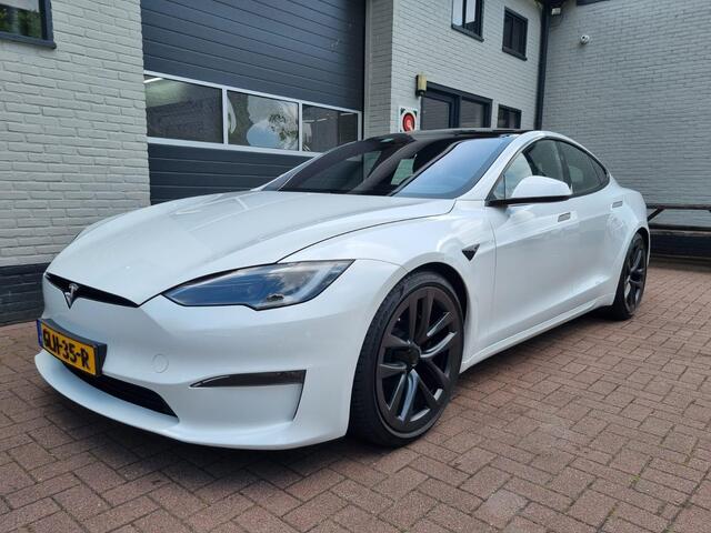 Tesla MODEL S Long Range / Auto Pilot HW 4.0 / 21" Arachnid / Plaid spoiler