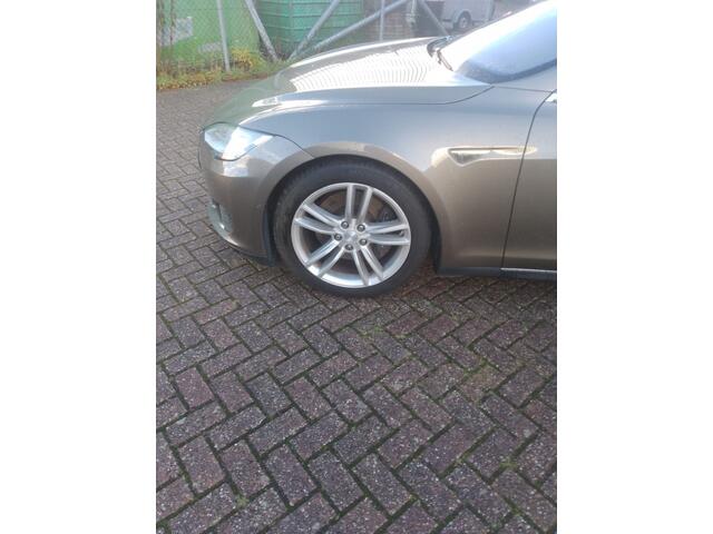 Tesla MODEL S motors 70D Base