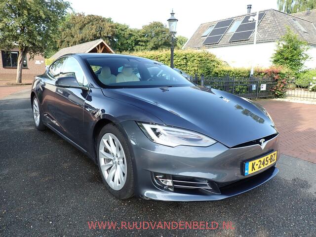 Tesla MODEL S Long Range / CCS / AUTOPILOT / PANODAK