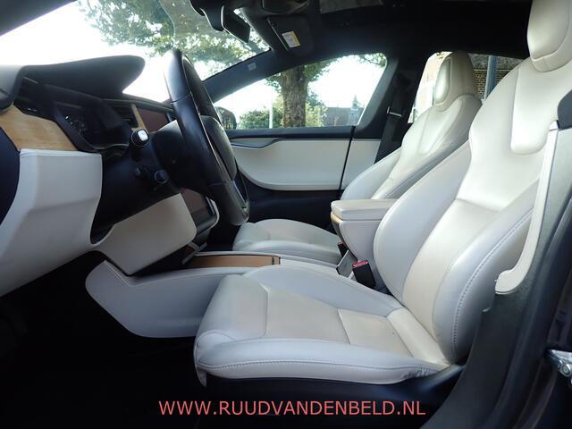 Tesla MODEL S Long Range / CCS / AUTOPILOT / PANODAK