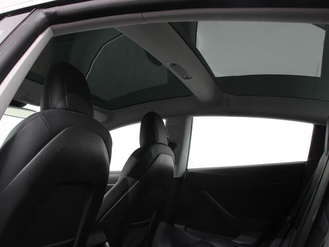 Tesla Model 3 Standard RWD Plus 60 kWh Autopilot Premium Connectivity Leder Panoramadak PDC VA + Camera