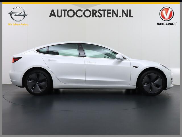 Tesla Model 3 2020 RWD SR+ 60kWh 325PK Lmv 18" AutoPilot Leder PanoDak Adaptive-Cruise Lmv Camera's Elektr.-Stuur+Stoelen+Spiegels+Geheugen+Easy-Entry+Verwarmde stoelen Park assistent PDC WIFI Lane-Assist Speed-Assist Navi LED Comfortstoelen ACC DAB Keyless en Voorverw