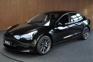 tesla-model-3-rwd-acc-autopilot-stu