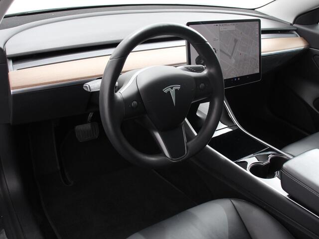 Tesla Model 3 Standard RWD Plus 60 kWh | Leder | Navigatie | PDC VA | Camera | 19" LM Velgen
