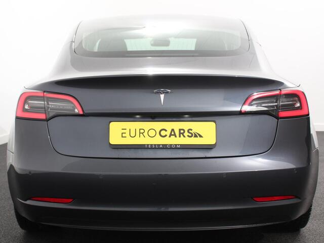 Tesla Model 3 Standard RWD Plus 60 kWh | Leder | Navigatie | PDC VA | Camera | 19" LM Velgen