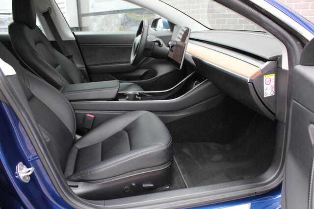 Tesla Model 3 Long Range AWD 75 kWh / Autopilot / N.A.P.