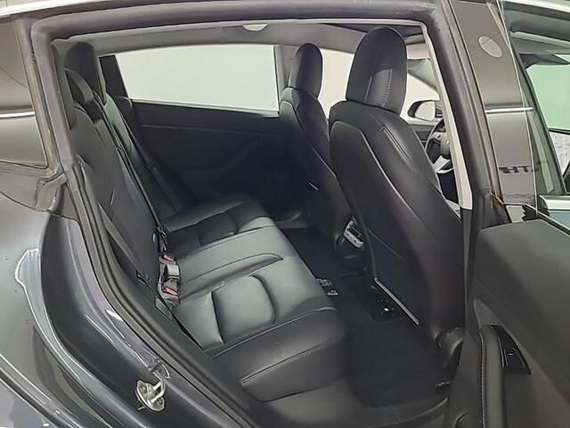 Tesla Model 3 Long Range AWD 75 kWh | trekhaak | 19 inch lichtmetalen velgen| 90 % SOH |