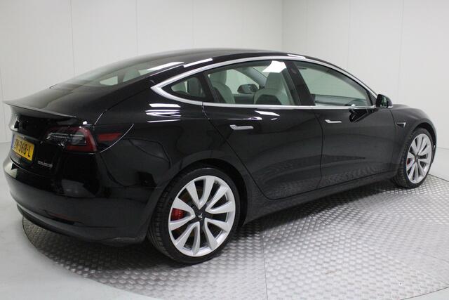 Tesla Model 3 Performance AWD 75 kWh | 20 Inch / Wit Leder / Dual Motor / NL Auto / Autopilot