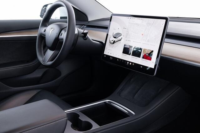 Tesla Model 3 Standard RWD Plus 60 kWh | PANORAMADAK | LEDER ? 1e Eigenaar