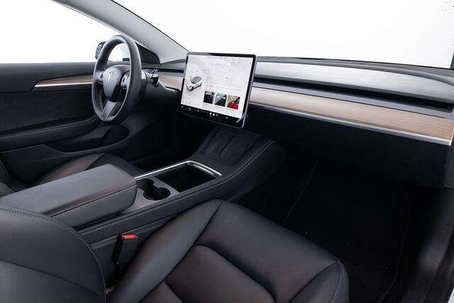 Tesla Model 3 Standard RWD Plus 60 kWh | PANORAMADAK | LEDER ? 1e Eigenaar