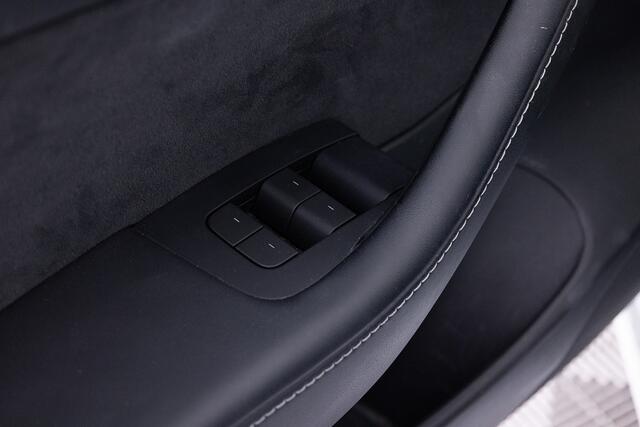 Tesla Model 3 Standard RWD Plus 60 kWh | PANORAMADAK | LEDER ? 1e Eigenaar
